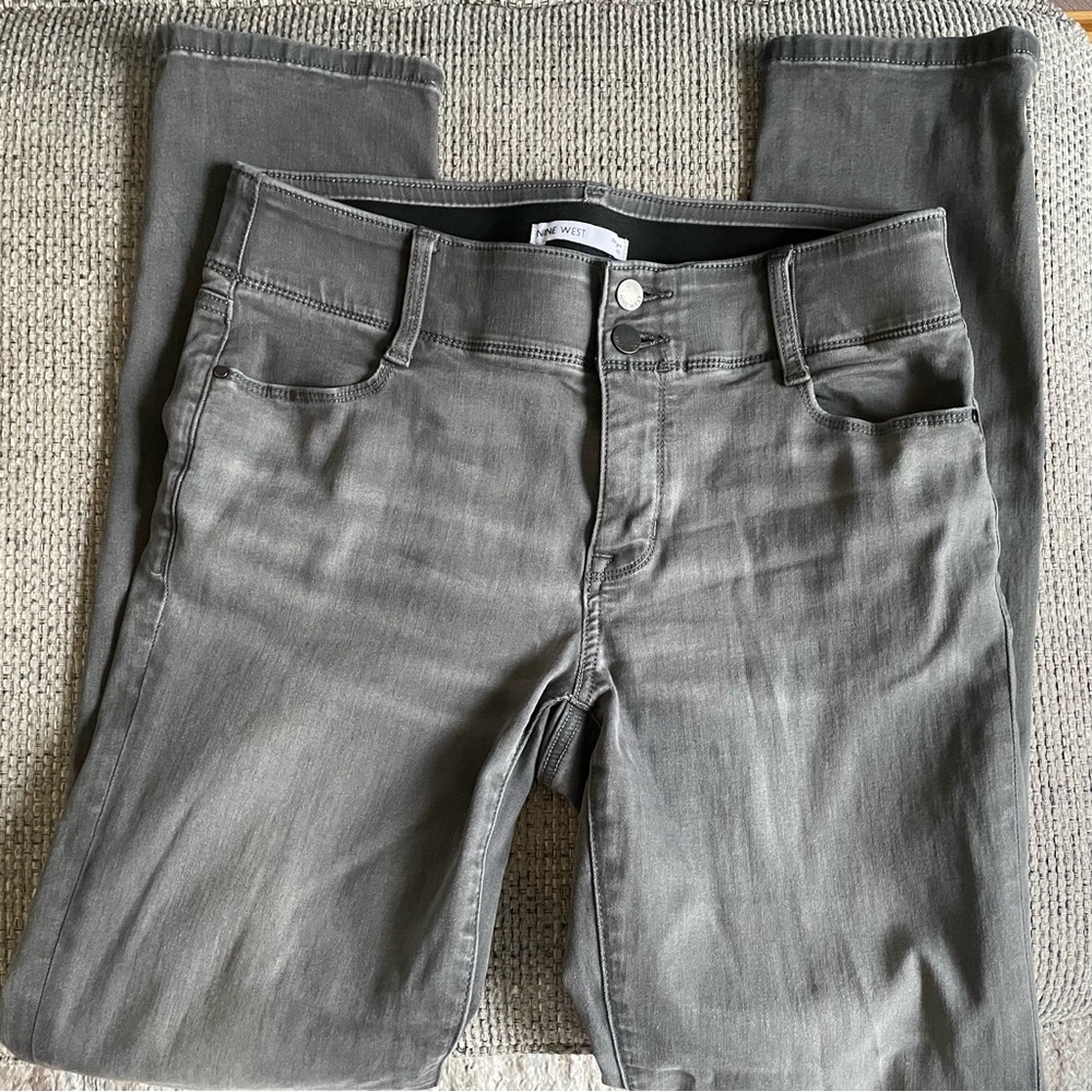 Womens/Junior Jeans